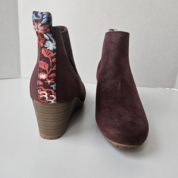 Pioneer Woman Suzette Wedge Booties Womens 8M Burgundy Slip On - Picture 2 of 6